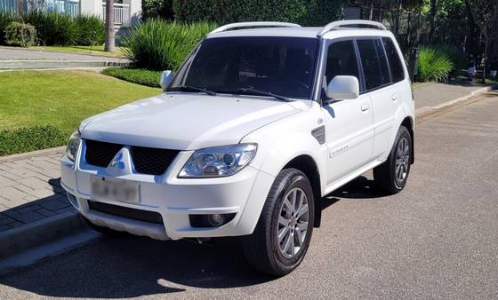 MITSUBISHI PAJERO TR4 2.0 4X2 16V 140CV FLEX 4P AUTOMÁTICO